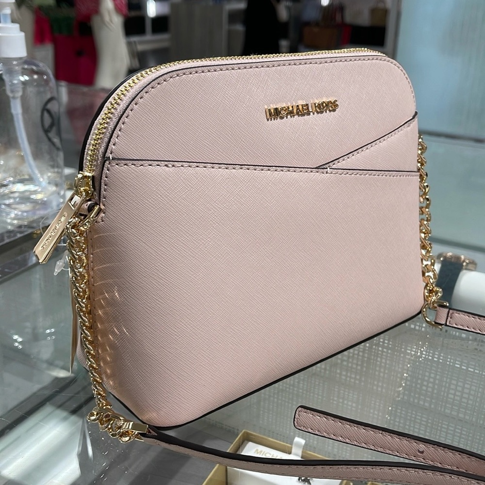 MICHAEL KORS 
Jet Set Travel Medium Dome Crossbody Bag XCROSS XBODY
Powder Blash